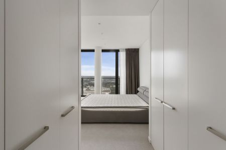 Amazing 3 Bedroom Unit in Infinity Fully Furnished - Photo 4