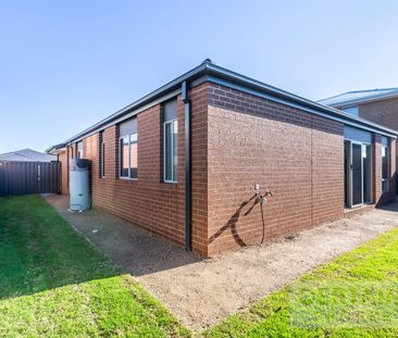 30 Harlem Way, Berwick, Vic 3806 - Photo 3