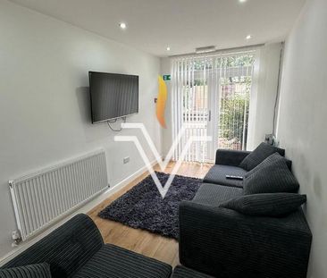 4 bedroom terraced house to rent - Photo 1