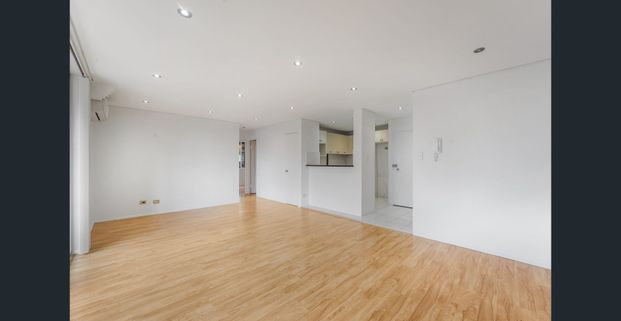 Convenient & Comfortable Living in the Heart of Liverpool - Photo 1