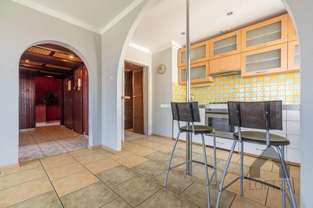 Duże, trzypokojowe mieszkanie na osiedlu Stałym w Jaworznie do wynajęcia | Spacer 3D - Photo 5