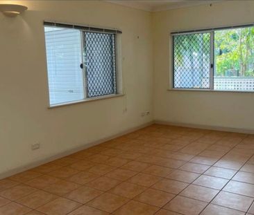 Smithfield - Photo 3