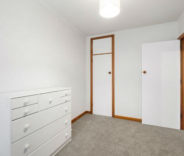 Enjoy the charm of Hamilton East with this cozy two-bedroom, single... - Photo 2