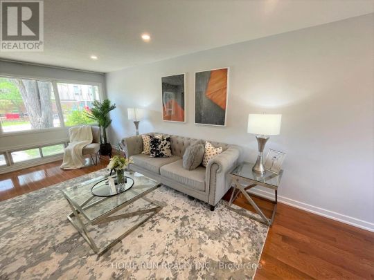 42 WALGATE AVENUE - Photo 1