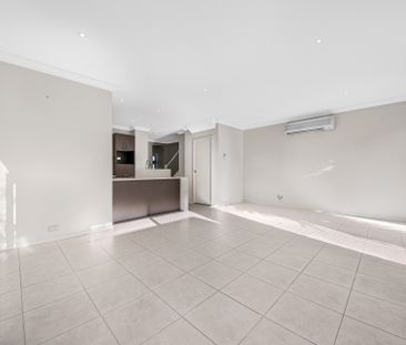 5 Ewart Lane, Burwood VIC 3125 - Townhouse For Rent | Domain - Photo 2