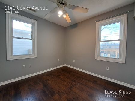 2 Bed 1 Bath Single Family Home w Off Street Parking and Fenced in Yard!! - Photo 5