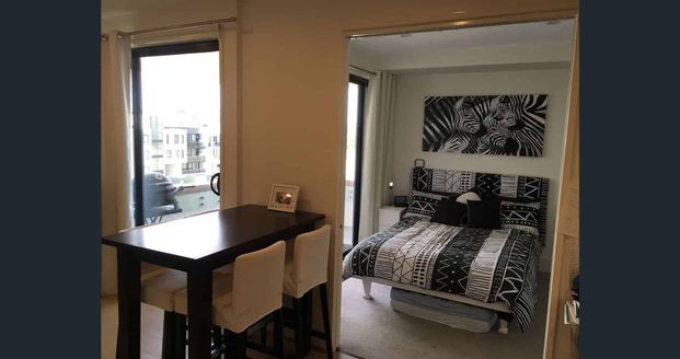 North facing executive apartment on Kingston Foreshore - Photo 1