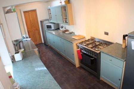 Room in a Shared House, Rosebery Avenue, NG2 - Photo 3