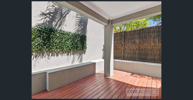 Modern Ground Floor Apartment - Photo 1