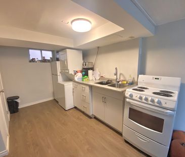 $1,300 / 1 br / 1 ba / 450 sqft 1BR Duplex in Hamilton - Photo 3