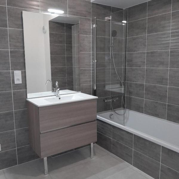 Location Appartement 3 pièces 61m² AIX LES BAINS 73100 - Photo 1