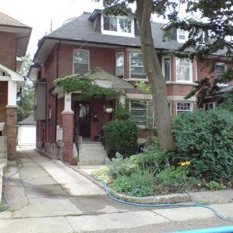 1 bd St. Clair Ave. W. and Oakwood - Photo 4