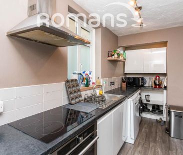 3 bedroom semi-detached house to rent - Photo 4