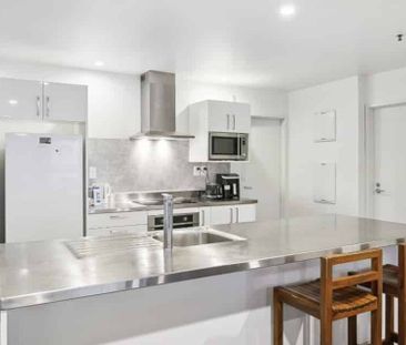 ROOM AVAILABLE IN ESTABLISHED SHARED APARTMENT: - Photo 4