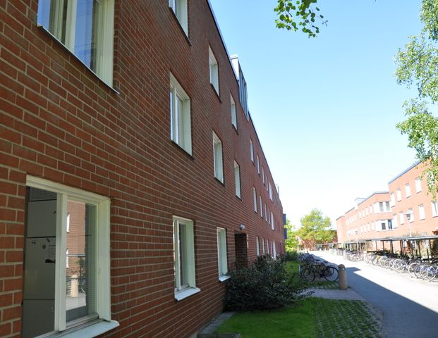 Studentgatan 28, ÖREBRO - Photo 1