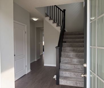 For Lease - 11 Gleason Crescent, Kitchener, Ontario - Photo 2