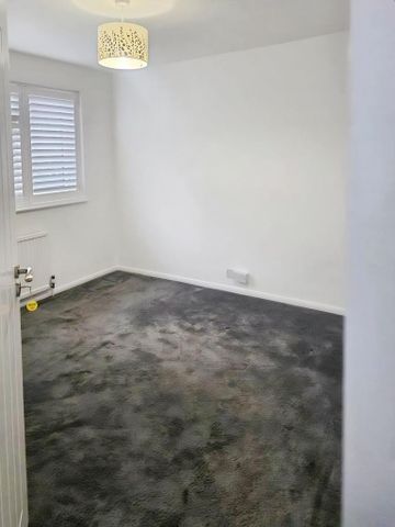 5 bedroom semi-detached house to rent - Photo 3