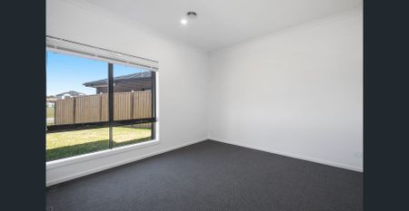 BEAUTIFUL FAMILY HOME ~ Octave Estate - Photo 3