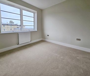 3 bedroom House To Let Total Size: 962 SQ FT - Photo 5