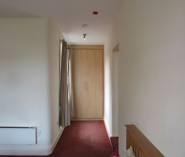 Garstang Road Flat, PRESTON, Lancashire PR2 8JS - Photo 5