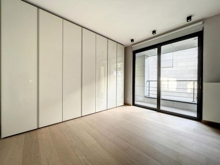 Magnificent 2 bedroom apartment + terraces + garage box - Photo 2