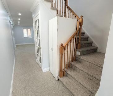 For Lease - 19 Wallace Drive, Whitby, Ontario - Photo 5
