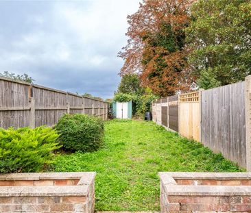 2 bedroom end of terrace house to rent - Photo 6