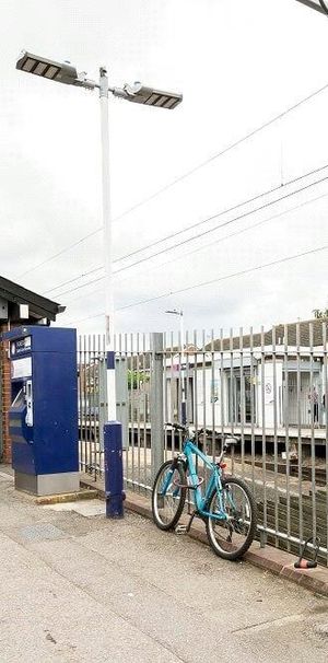 Studio to rent - Photo 1