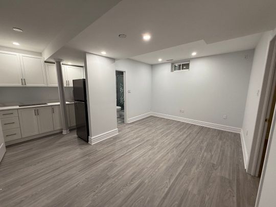 For Lease - 206 Corner Ridge Road Unit# Basement Unit 2, Aurora, Ontario - Photo 1