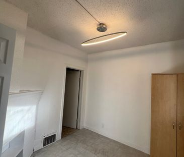 RENOVATED! 2 BDRM MAIN-BASEMENT!!! IN DOWNTOWN - Photo 5