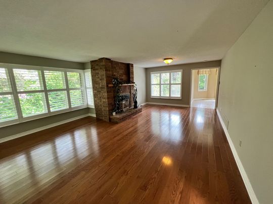 For Lease - 15 Dobson Court, King, Ontario - Photo 1