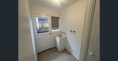 Spacious & Stylish - Photo 2