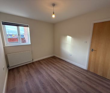 2 Bed Flat, Broadfield Court, BS15 - Photo 1