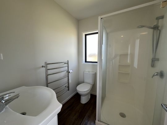 Modern 2 Double Bedroom 2 Storey Townhouse - Photo 1