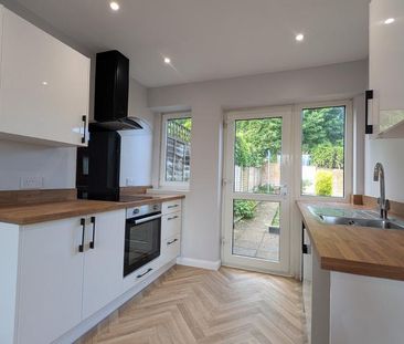 2 bedroom semi-detached house to rent - Photo 5