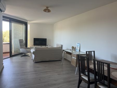 Location Appartement 3 pièces 56m² SAUSSET LES PINS 13960 - Photo 2