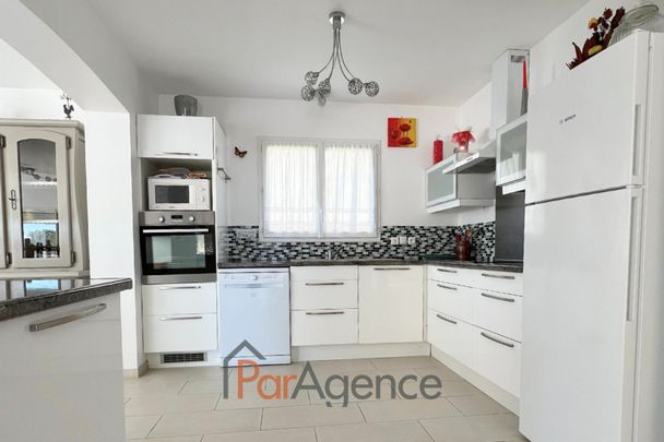 A LOUER MESCHERS-SUR-GIRONDE MAISON T5 MEUBLEE - Photo 1