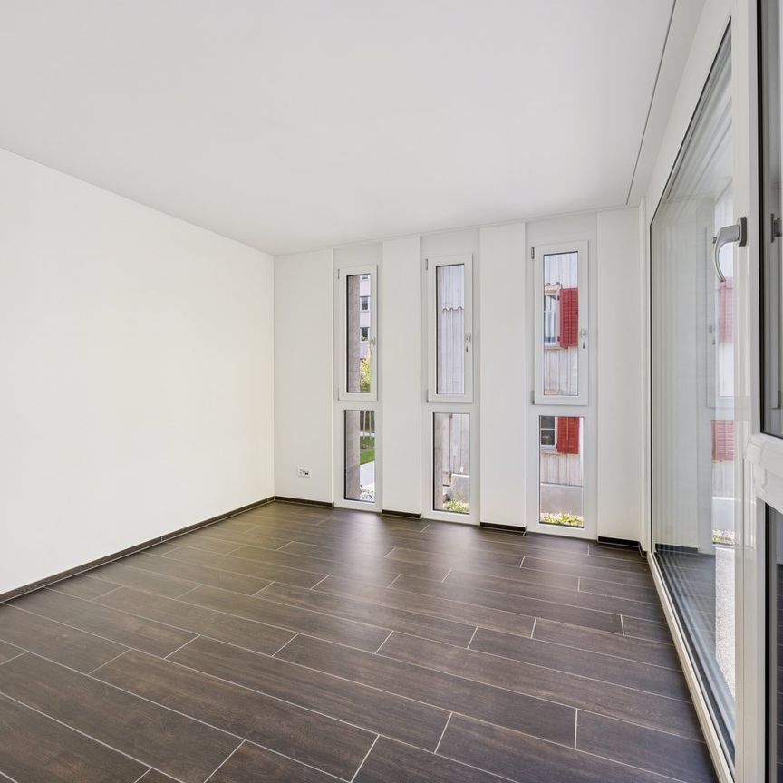 ERSTVERMIETUNG: Moderne Split-Level-Wohnung mit Charme in Zürich-Oerlikon - Foto 1