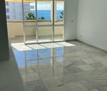 3 Bedroom Apartment For Rent in Marbella, Málaga - Photo 1