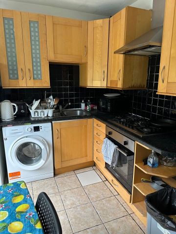 Room in a Shared House, Hendon Way, NW2 - Photo 4