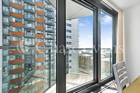 1 Bed Flat, Proton Tower, E14 - Photo 5
