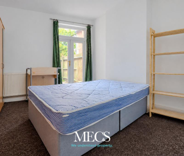 4 bedroom terraced house to rent - Photo 4