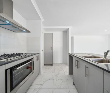 IMPRESSIVE BRAND NEW 3X2 REPRESENTS GREAT VALUE - Photo 6