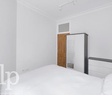 1 Bedroom Apartment, Charing Cross Road, London, Covent Garden, WC2H - Photo 3