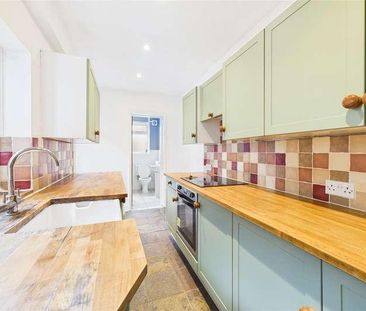 Belle Vue Road, Aldershot, Hampshire, GU12 - Photo 3