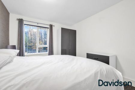 3 bedroom flat to rent - Photo 5