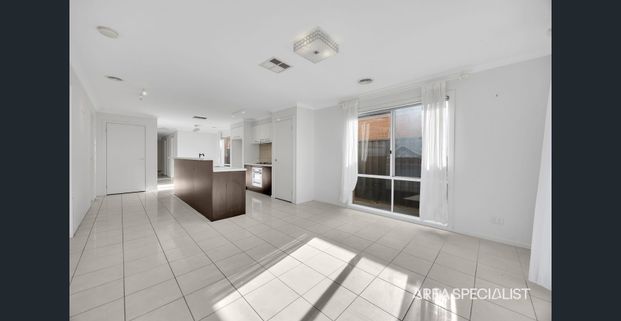 Beautiful Family Home in the Heart of Tarneit - Photo 1