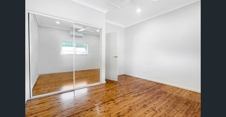 COMFORT, CONVENIENCE AND CHARM - Photo 4