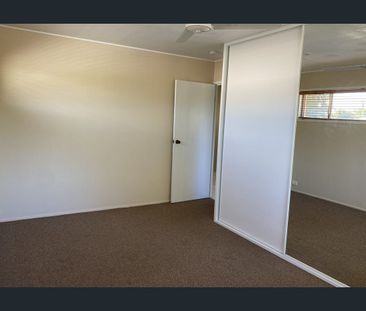 Convenient West Mackay - Photo 2