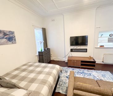 TASTEFULLY FURNISHED STUDIO APARTMENT - Photo 3